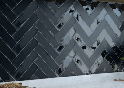 colonial brillo black 75 x 300 mm - lifestyle