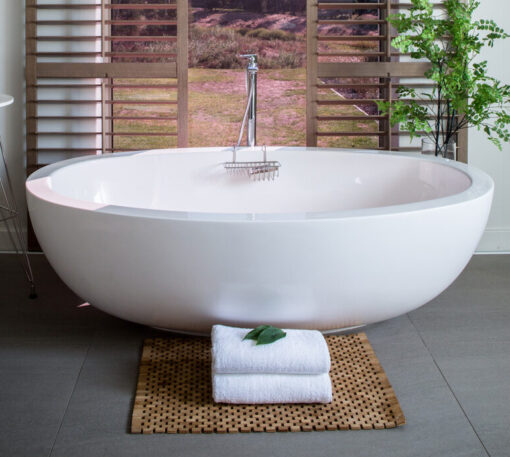 isola freestanding bath white | LB-ISB | livingstone baths | 1780 x 1000 x 560 mm