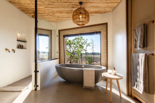 lusso freestanding stone bath | LB-LUB | 1877 x 1110 x 535 mm | white | livingstone baths