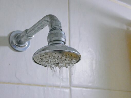 the science of water pressure: how it affects your tap performance | Common Signs of Pressure Problems | Low water pressure