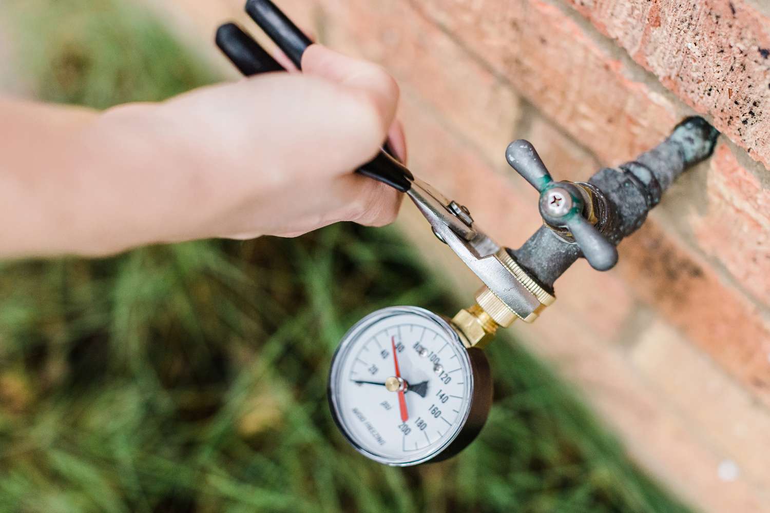 the science of water pressure: how it affects your tap performance | How to Check Your Water Pressure