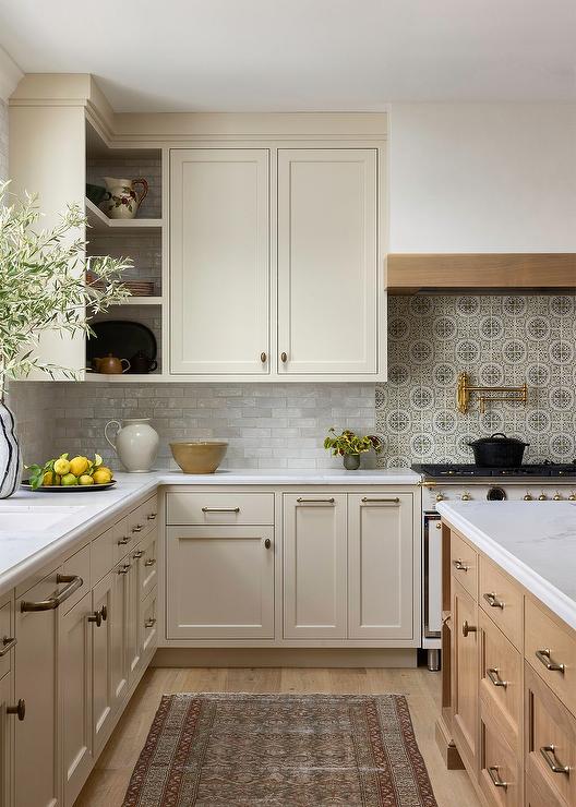 how to incorporate statement tiles in your space without overdoing it | what are statement tiles : backsplash splashback kitchen tiles