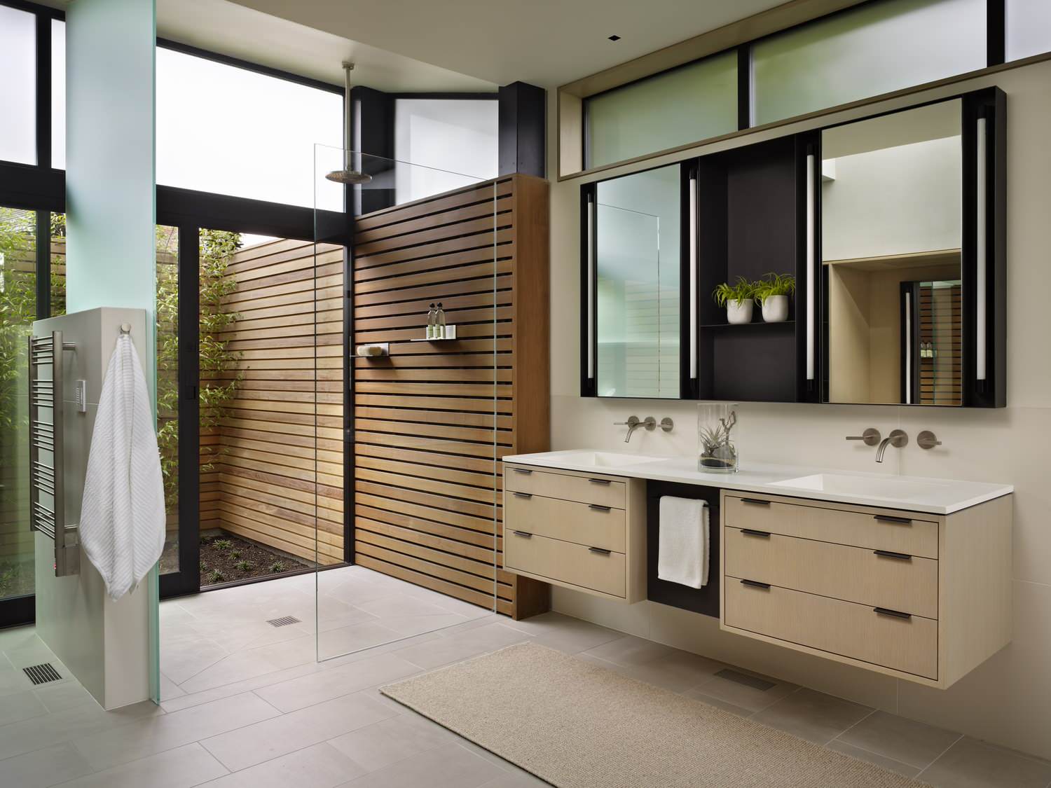 open shower vs. enclosed: which layout works for you?