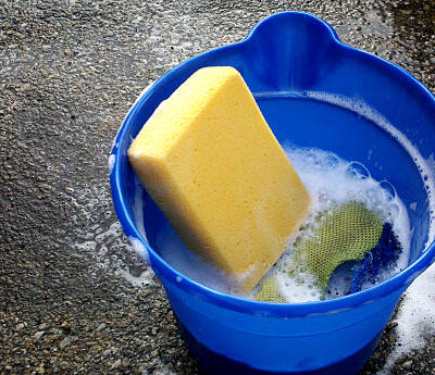 What you need to install tiles | How to install tiles | a sponge and a bucket